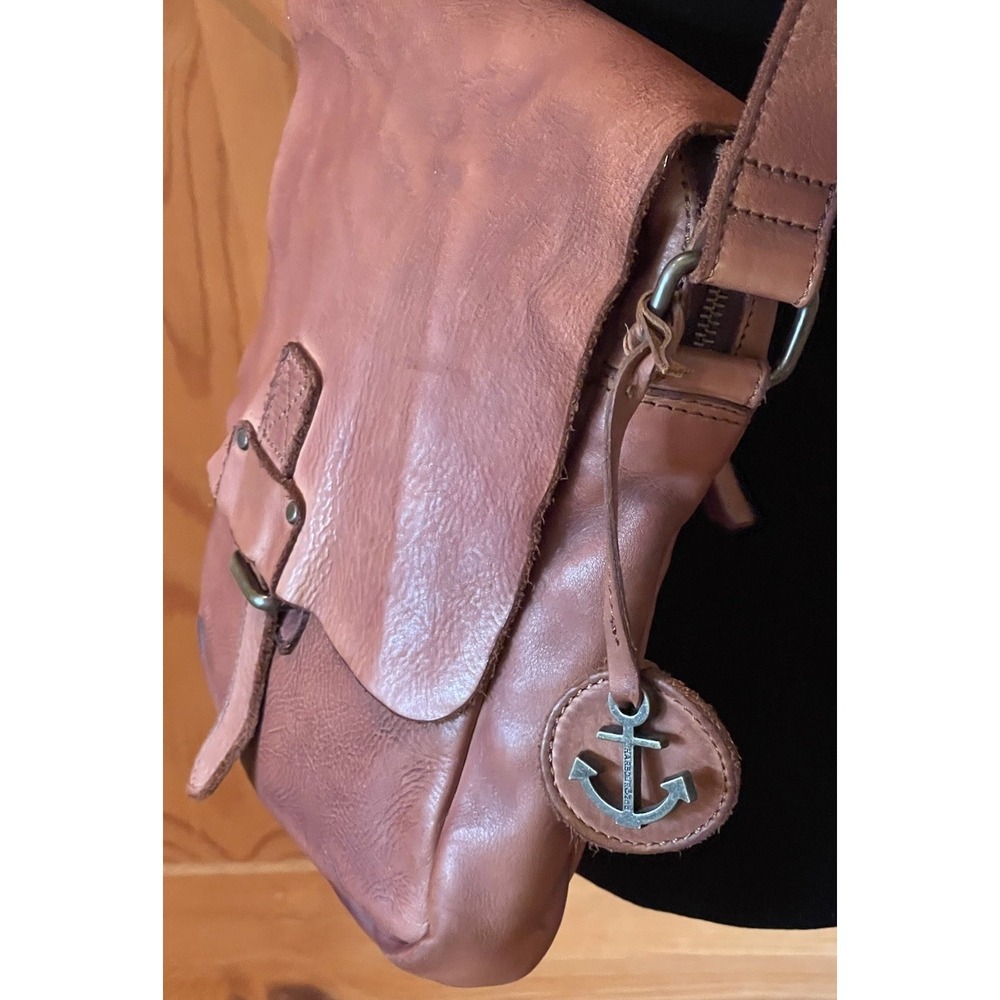 Harbour 2nd Leather Crossbody Bag & Matching Coin/Card/Key Holder Accessory Set - Picture 2 of 16